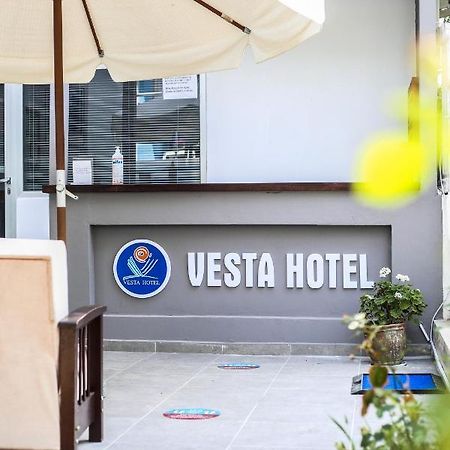 Vesta Hotel Side Exterior foto